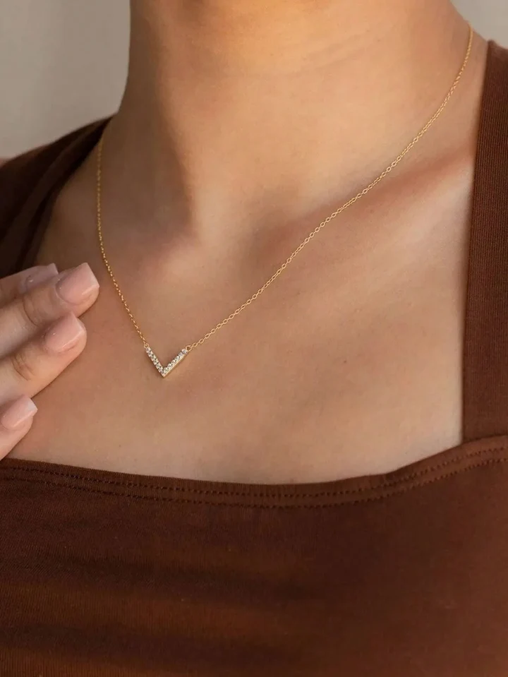 Anaya V Collarbone Necklace